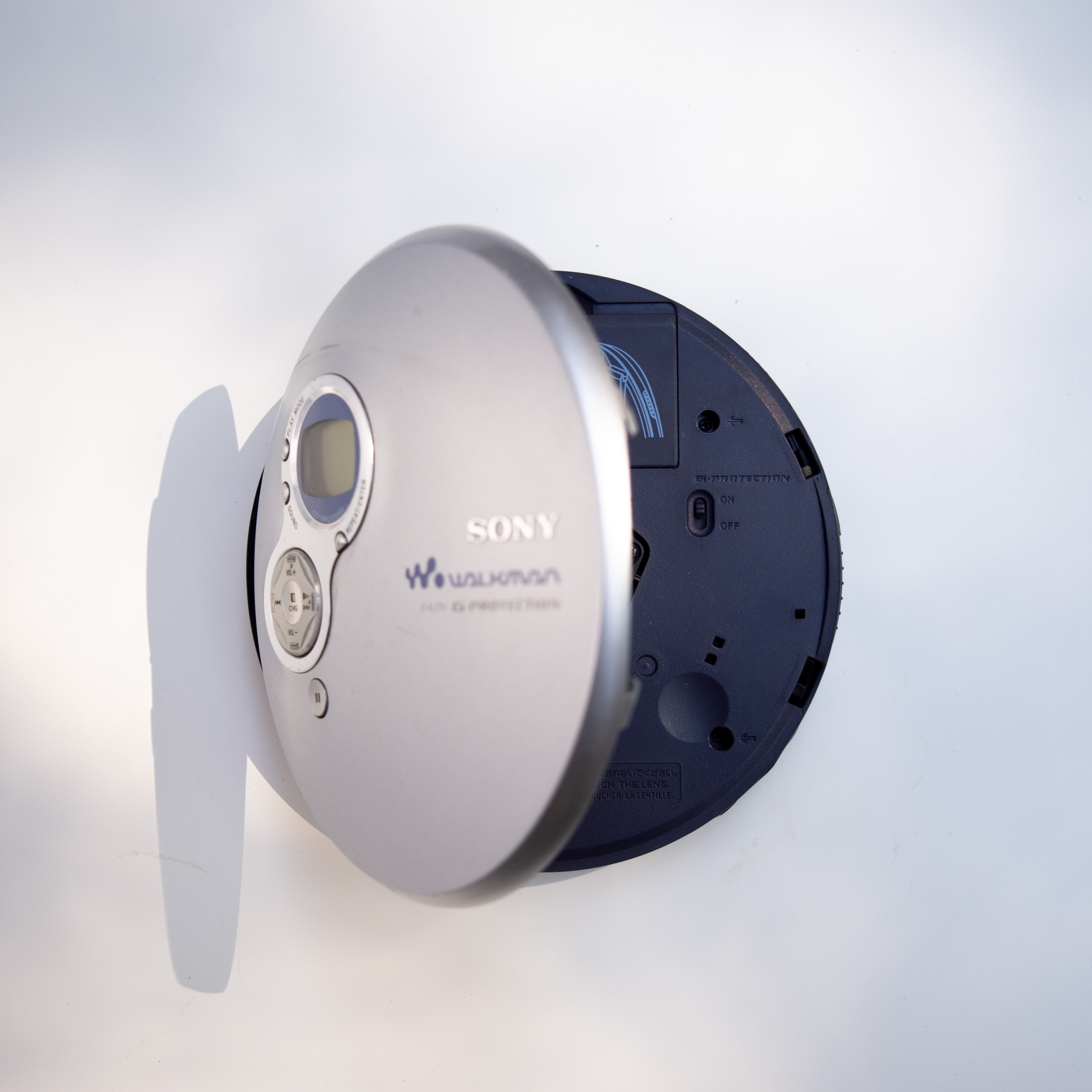 Sony Walkman D-EJ751 Portable CD Player – High Fidelity Vinyl