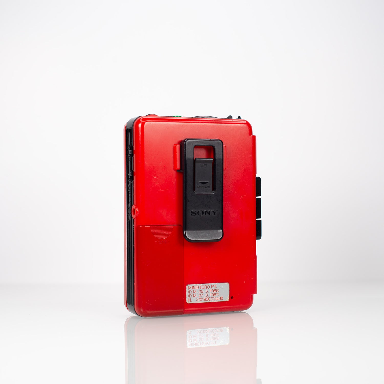 SONY WALKMAN WM-BF22 RED AM/FM PORTABLE CASSETTE PLAYER – High Fidelity ...